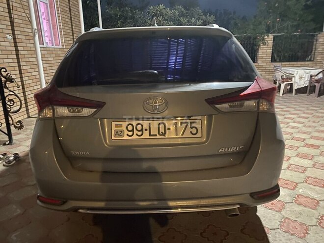 Toyota Auris 2015, 201,695 km - 1.6 l - Masallı