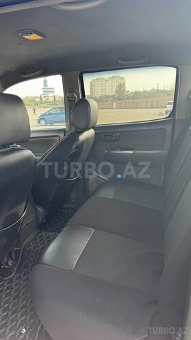 Toyota Hilux 2013, 440,000 km - 2.5 л - Bakı