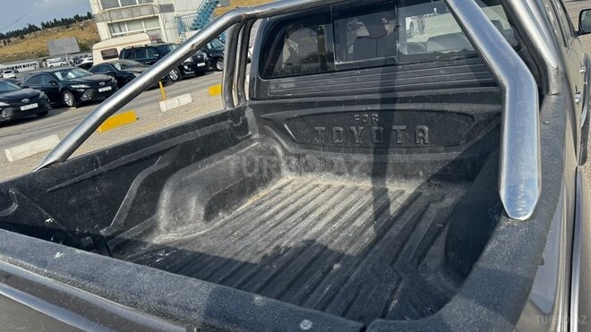 Toyota Hilux 2013, 440,000 km - 2.5 л - Bakı