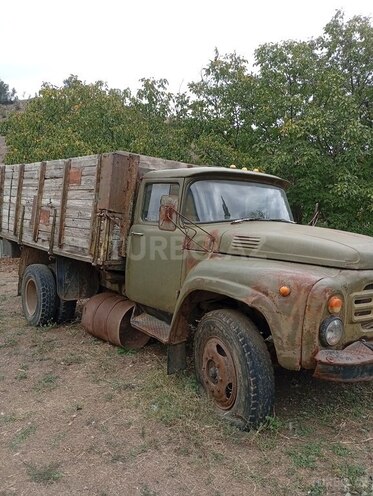ZIL 130 1990, 127,000 km - 6.0 l - Yardımlı