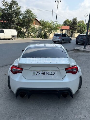 Subaru  2015, 138,404 km - 2.0 l - Gəncə