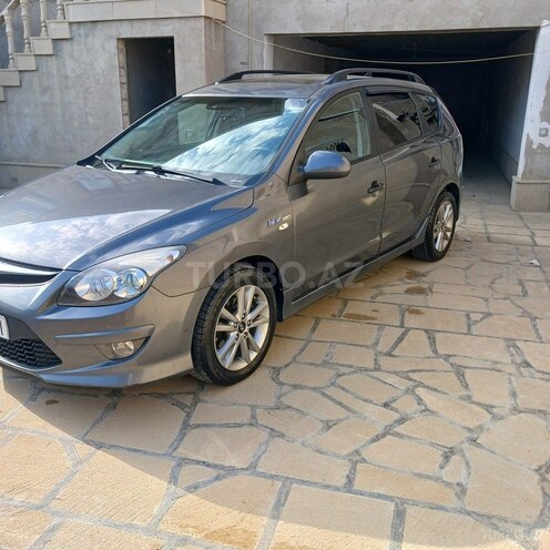 Hyundai i30 2010, 266,400 km - 1.4 л - Bakı