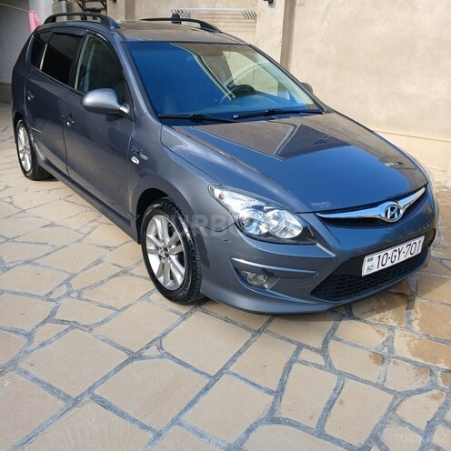 Hyundai i30 2010, 266,400 km - 1.4 л - Bakı