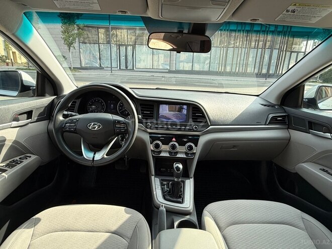 Hyundai Elantra 2018, 228,564 km - 2.0 l - Bakı