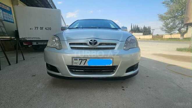 Toyota Corolla 2004, 270,000 km - 1.4 l - Salyan