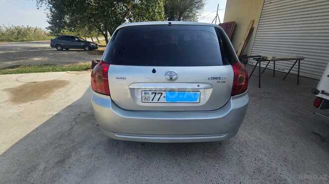 Toyota Corolla 2004, 270,000 km - 1.4 l - Salyan