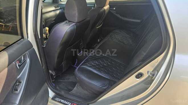 Toyota Corolla 2004, 270,000 km - 1.4 l - Salyan