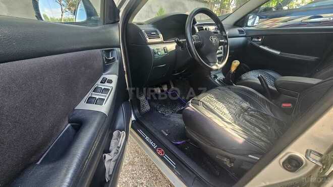 Toyota Corolla 2004, 270,000 km - 1.4 l - Salyan