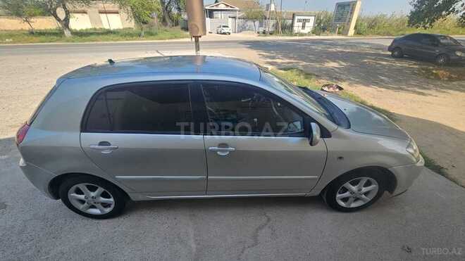 Toyota Corolla 2004, 270,000 km - 1.4 l - Salyan