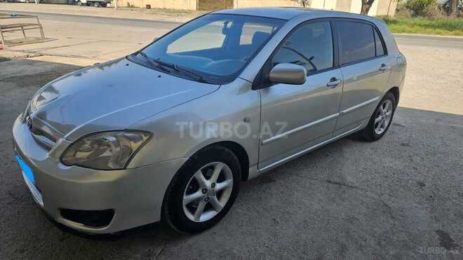 Toyota Corolla 2004, 270,000 km - 1.4 l - Salyan