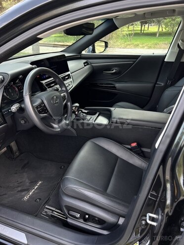 Lexus ES 300h 2024, 40,000 km - 2.5 l - Bakı