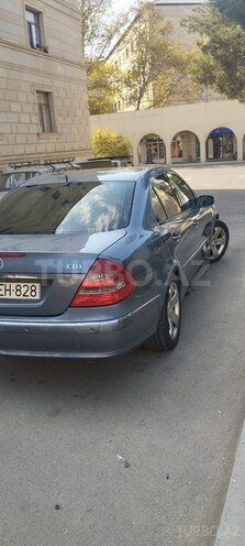 Mercedes E 270 2002, 581,000 km - 2.7 l - Naftalan