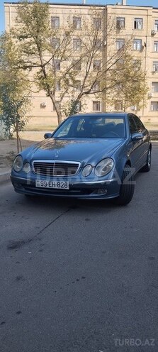 Mercedes E 270 2002, 581,000 km - 2.7 l - Naftalan