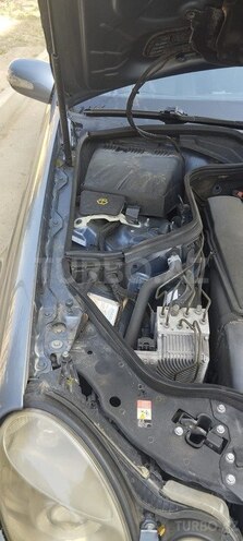 Mercedes E 270 2002, 581,000 km - 2.7 l - Naftalan