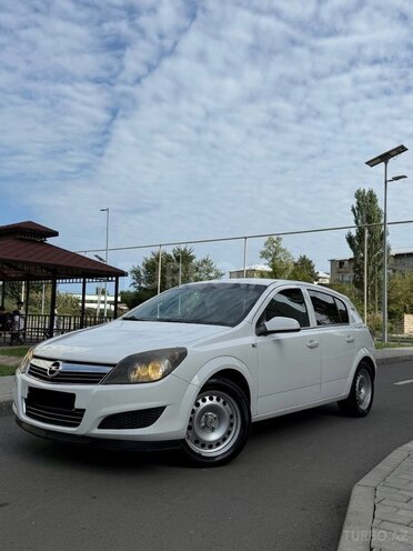 Opel Astra 2009, 425,000 km - 1.4 l - Lənkəran
