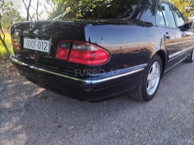 Mercedes E 240 2000, 335,000 km - 2.6 l - Tovuz
