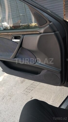 Mercedes E 240 2000, 335,000 km - 2.6 l - Tovuz