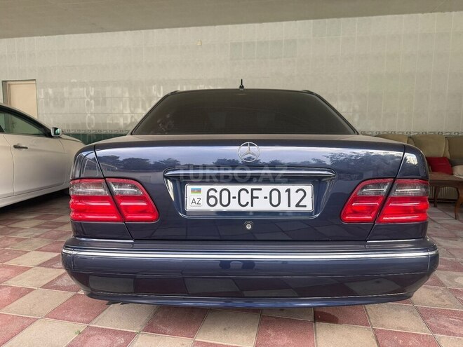 Mercedes E 240 2000, 335,000 km - 2.6 l - Tovuz