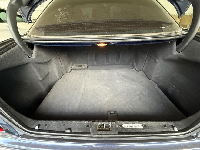 Mercedes E 240 2000, 335,000 km - 2.6 l - Tovuz