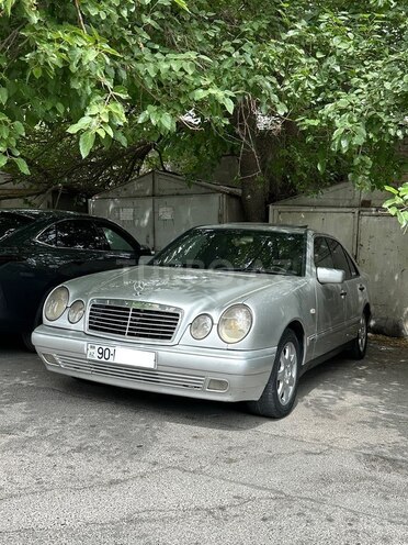 Mercedes E 280 1998, 330,000 km - 2.8 l - Bakı