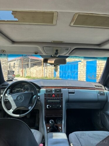 Mercedes E 280 1998, 330,000 km - 2.8 l - Bakı