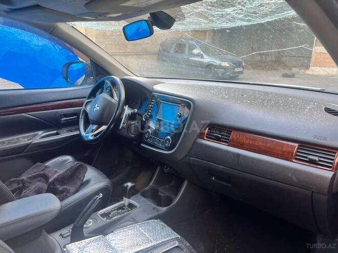 Mitsubishi Outlander 2013, 189,000 km - 2.4 l - Bakı