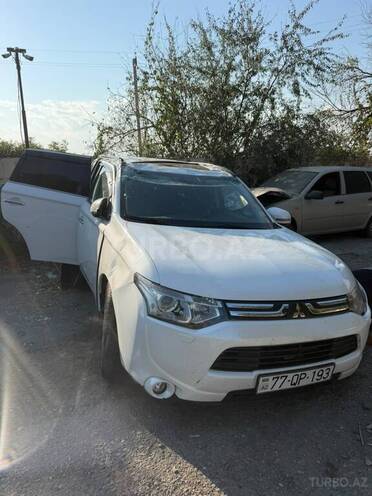 Mitsubishi Outlander 2013, 189,000 km - 2.4 l - Bakı
