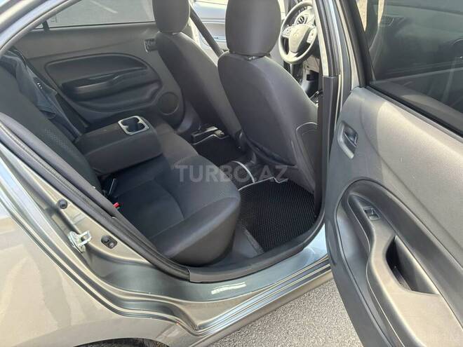 Mitsubishi Mirage 2019, 127,000 km - 1.2 л - Bakı