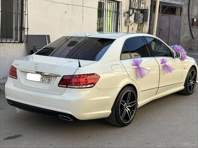 Mercedes E 350 2010, 326,000 km - 3.5 l - Bakı
