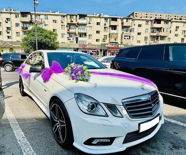 Mercedes E 350 2010, 326,000 km - 3.5 l - Bakı