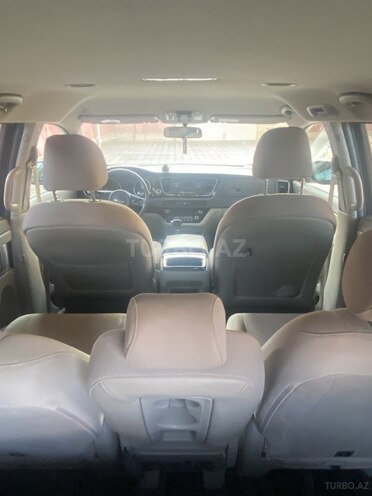 Kia Carnival 2015, 192,000 km - 3.3 л - Şirvan
