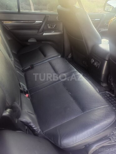Mitsubishi Pajero 2011, 186,000 km - 3.5 l - Bakı