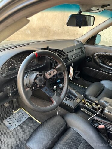BMW 323 1994, 340,000 km - 2.5 l - Sumqayıt