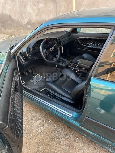 BMW 323 1994, 340,000 km - 2.5 l - Sumqayıt