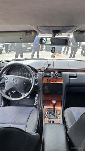 Mercedes E 300 1998, 300,000 km - 3.0 l - Sumqayıt