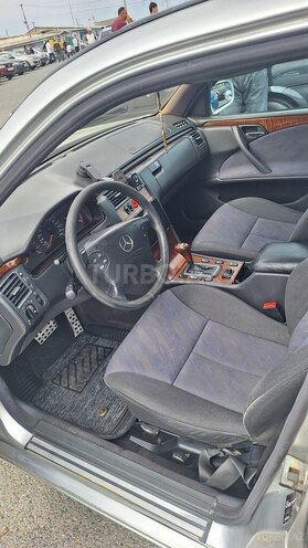 Mercedes E 300 1998, 300,000 km - 3.0 l - Sumqayıt