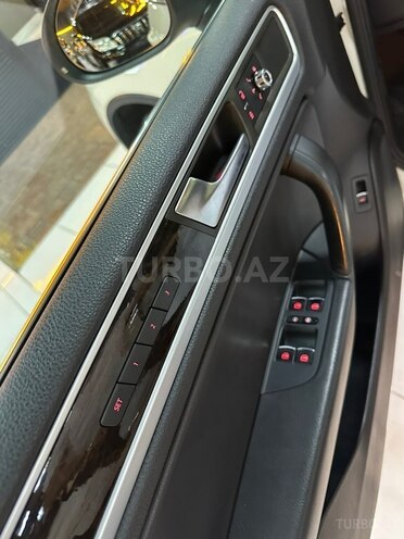 Volkswagen Touareg 2011, 114,700 km - 3.6 l - Bakı