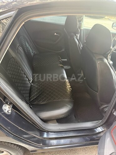 Volkswagen Polo 2012, 223,673 km - 1.6 l - Bakı