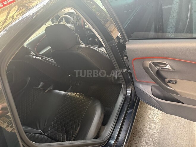 Volkswagen Polo 2012, 223,673 km - 1.6 l - Bakı