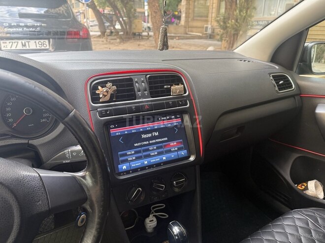 Volkswagen Polo 2012, 223,673 km - 1.6 l - Bakı