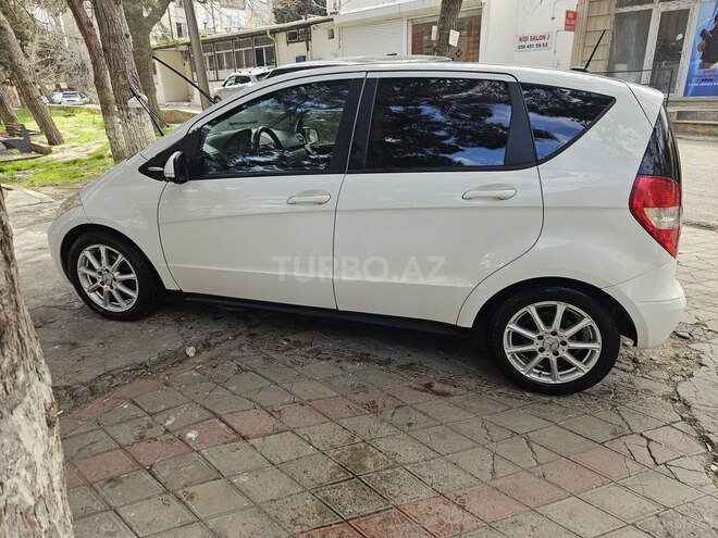 Mercedes A 180 2009, 245,000 km - 1.7 л - Bakı