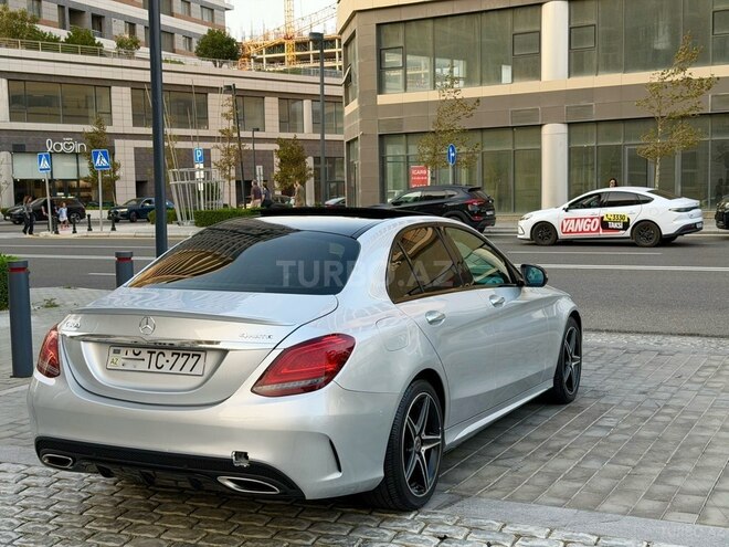 Mercedes C 300 4MATIC 2017, 130,000 km - 2.0 л - Bakı