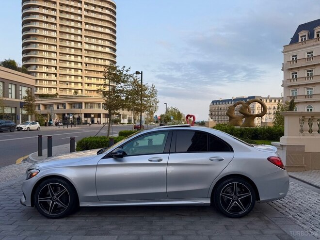 Mercedes C 300 4MATIC 2017, 130,000 km - 2.0 л - Bakı