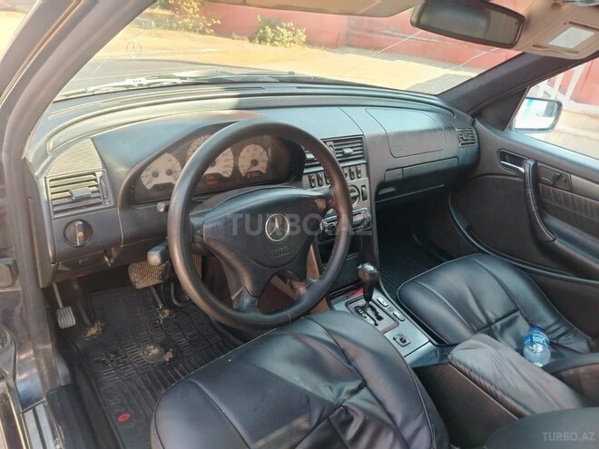 Mercedes C 200 2000, 300,000 km - 2.0 l - Bakı