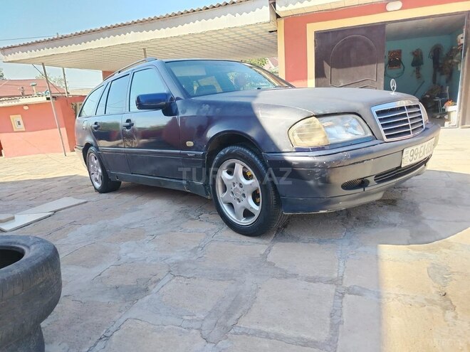 Mercedes C 200 2000, 300,000 km - 2.0 l - Bakı