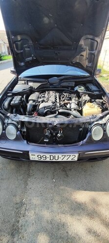Mercedes E 270 1999, 400,000 km - 2.7 l - Yevlax