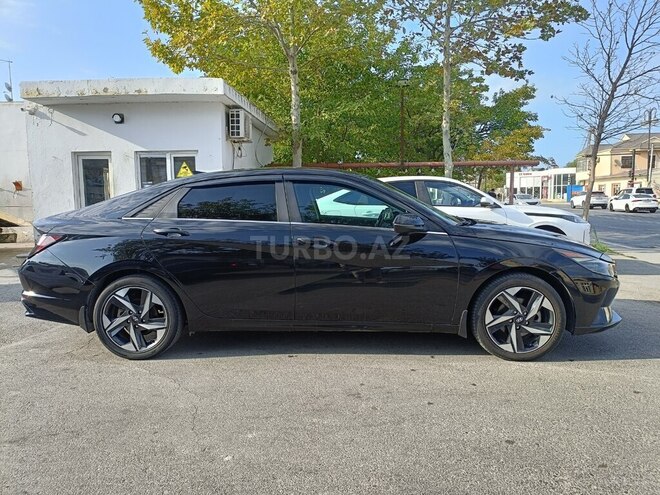 Hyundai Elantra 2022, 85,600 km - 1.6 l - Bakı