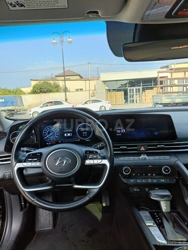 Hyundai Elantra 2022, 85,600 km - 1.6 l - Bakı