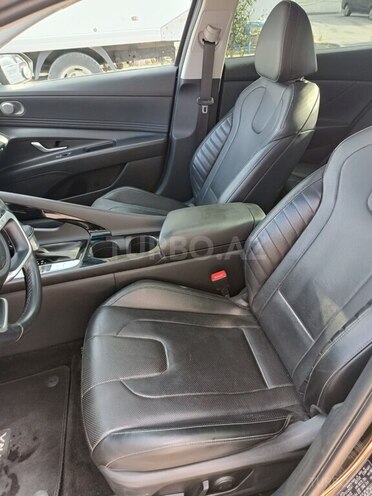 Hyundai Elantra 2022, 85,600 km - 1.6 l - Bakı