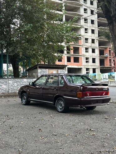 LADA (VAZ) 2115 2011, 200,000 km - 1.6 l - 